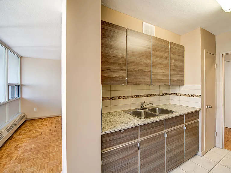 44 Dunfield Ave — Photo 26