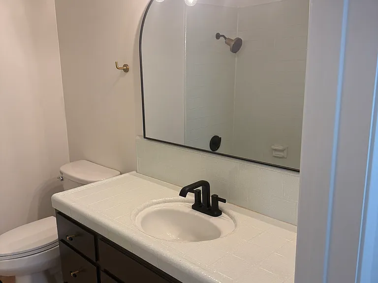 602 N B St — Photo 15