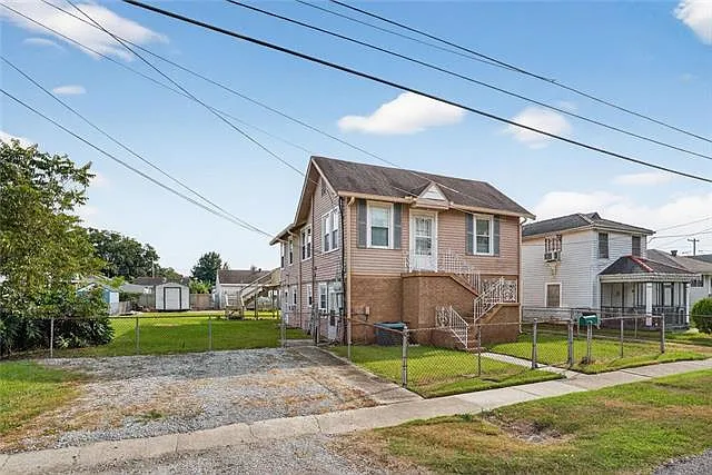 2200 James St #A — Photo 3