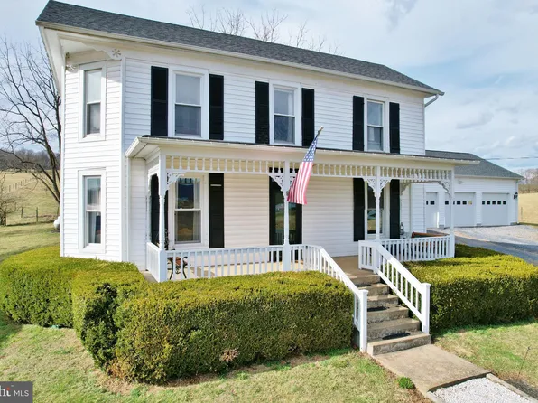 9843 S Middle Rd, Mount Jackson, VA 22842