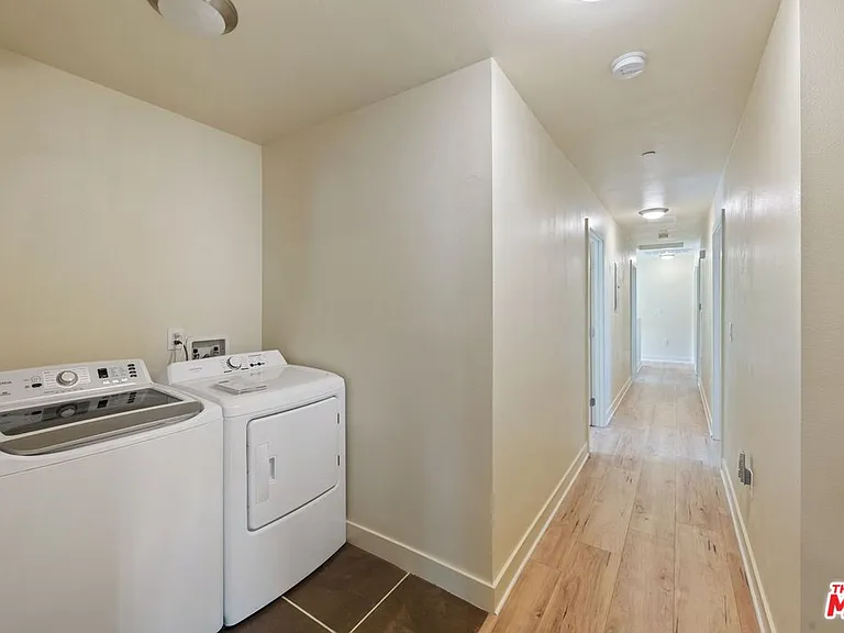 5912 S Flower St — Photo 53