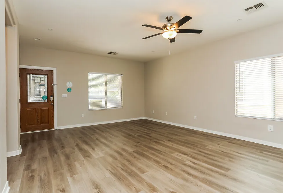 5 bed, 3.5 bath, 3187 sqft, $2,905 — Photo 4