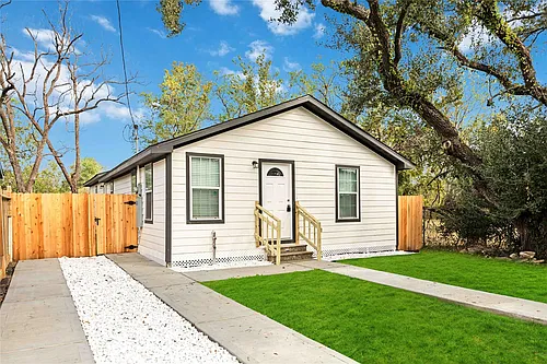 7921 Little St Photo 1