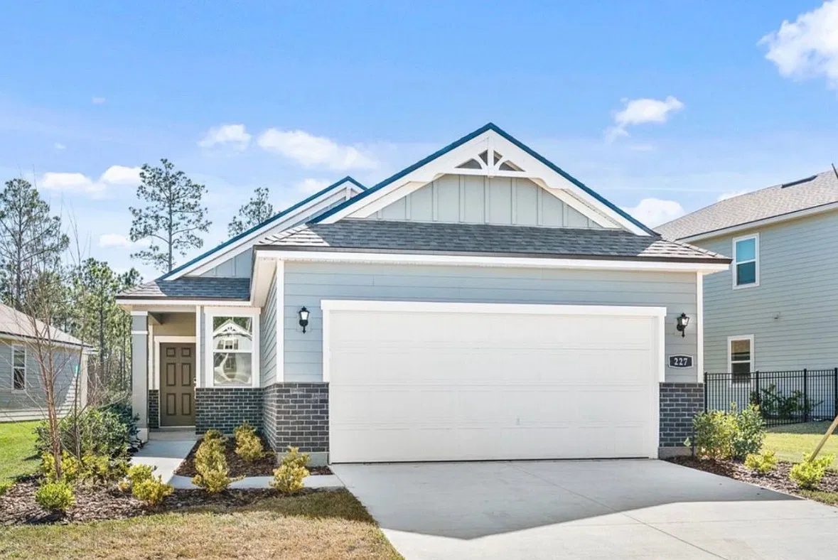 4 bed, 1533 sqft, $2,400 — Photo 1