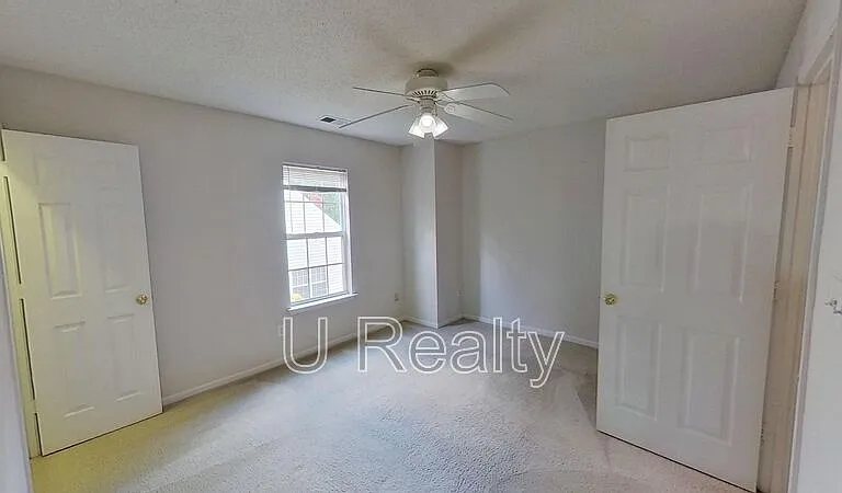 8327 Southgate Commons Dr — Photo 12