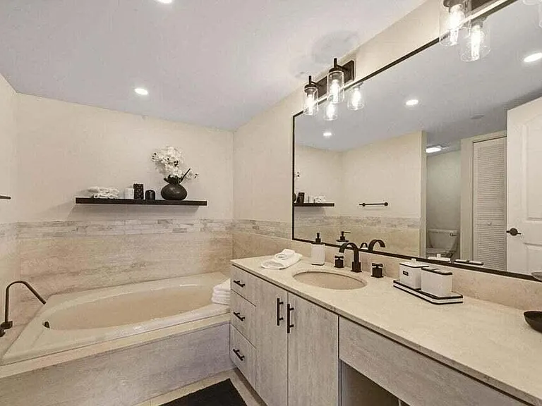 4201 N Ocean Blvd #1605 — Photo 16