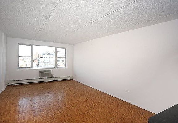 4th image of 301 Elizabeth St #404