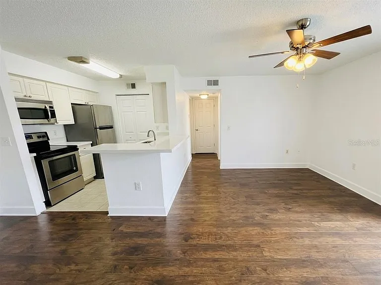 1218 Bermuda Lakes Ln #203 — Photo 7