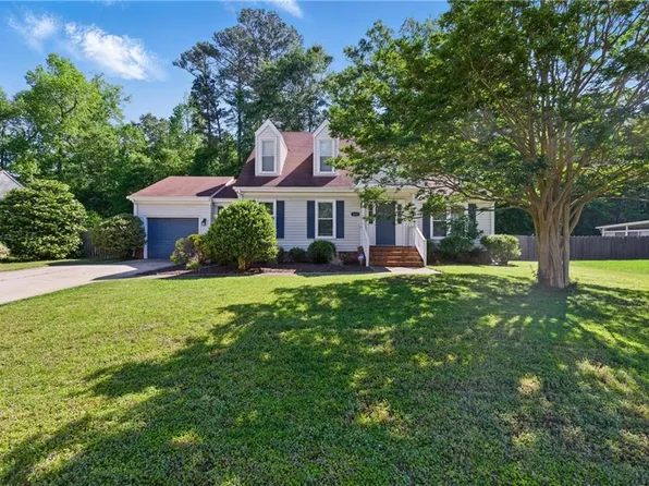 810 Haskins Dr, Suffolk, VA 23434