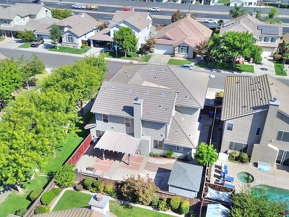 5th image of 1528 Rose Garden Ct