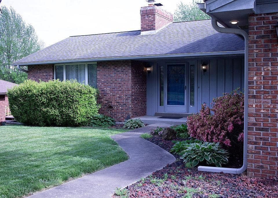 1st image of 1015 Westbrook Ln