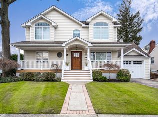 1430 Dewey Ave, Bellmore, NY 11710