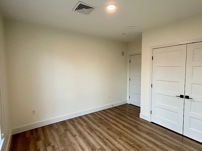 One Park Apartments — Photo 57