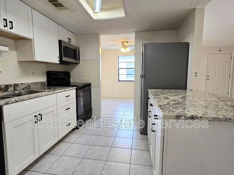 133 Sabal Ct #H — Photo 10