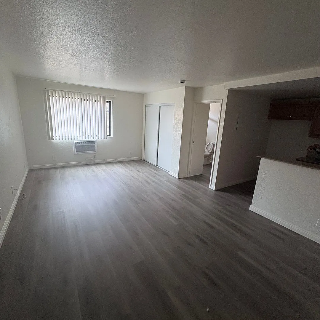 Tujunga Pines — Photo 2