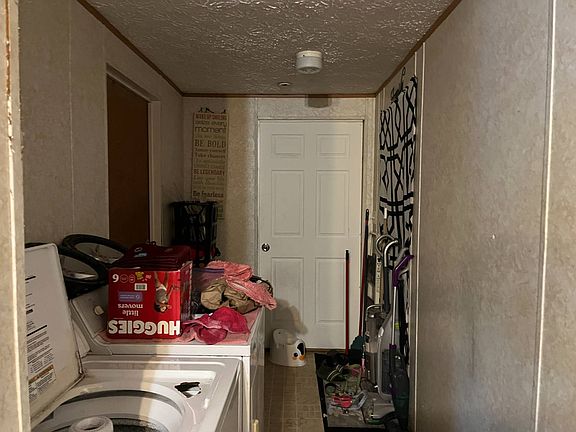 4th image of 4633 SW 73rd Ave Unit 16
