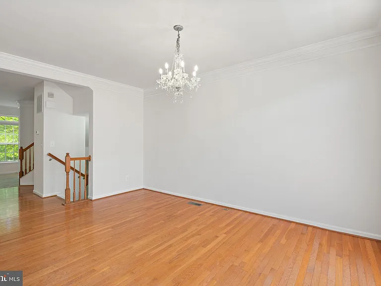 2225 Potomac Club Pkwy — Photo 11