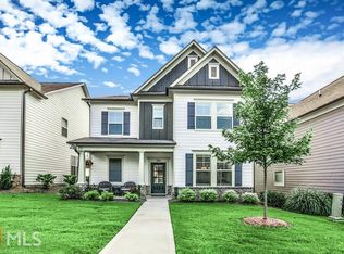 6024 Harbour Mist Dr, Flowery Branch, GA 30542
