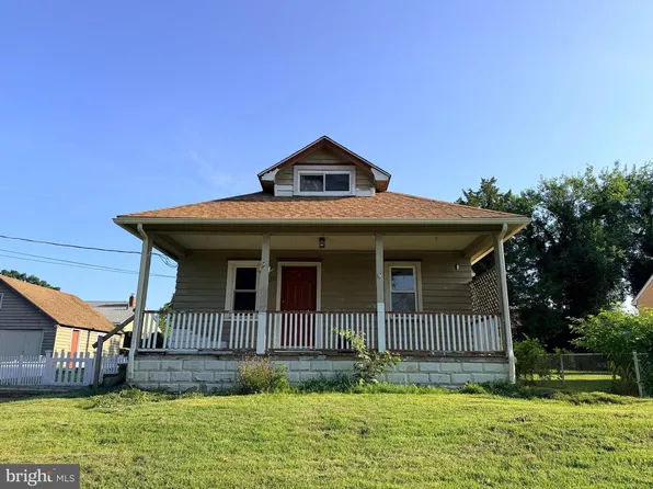 327 4th Ave, Glendora, NJ 08029