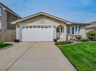 8238 Nashville Ave, Burbank, IL