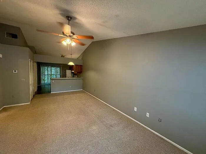 2 bed, 2.0 bath, 919 sqft, $1,595 — Photo 4
