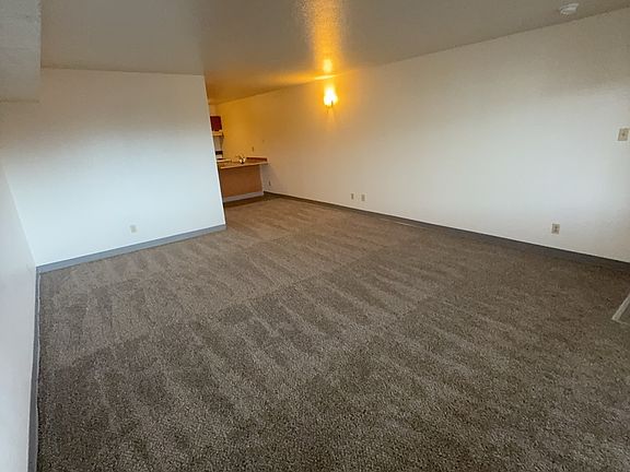 5th image of 160 Park St APT 203