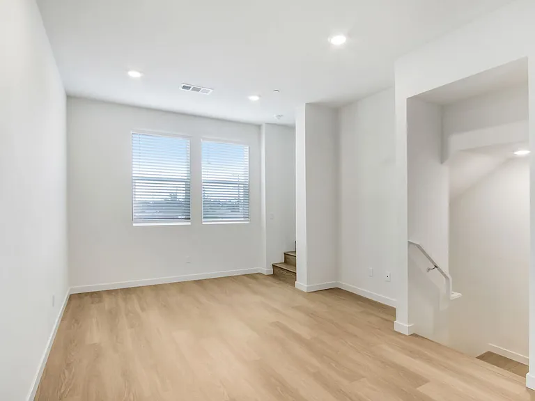 The Willow Townhomes — Photo 12