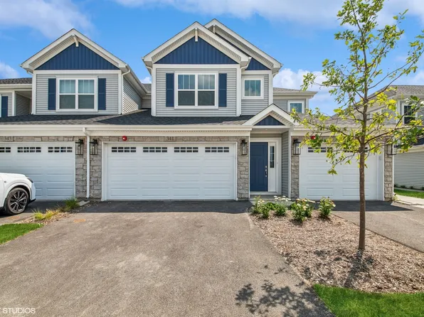 341 Masters Dr, Addison, IL 60101