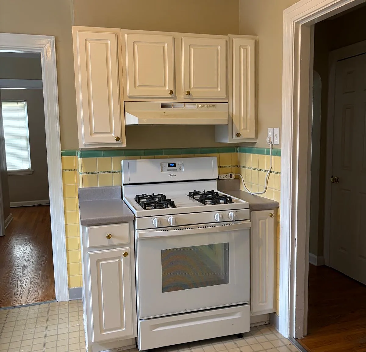 1 bed, 800 sqft, $1,395 — Photo 1