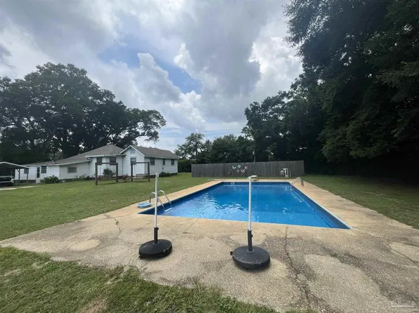 295 Becks Lake Rd, Cantonment, FL 32533