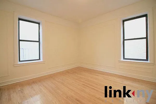 Rented by Link NY Realty | media 3