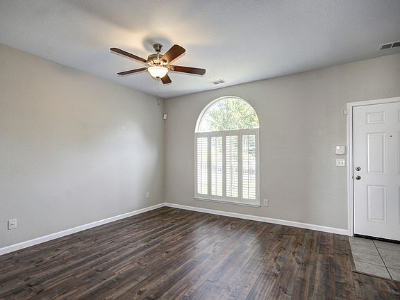 4th image of 309 Senator Ave