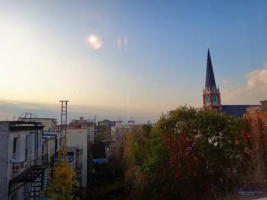 Rented by Brownstone Real Estate | media 9