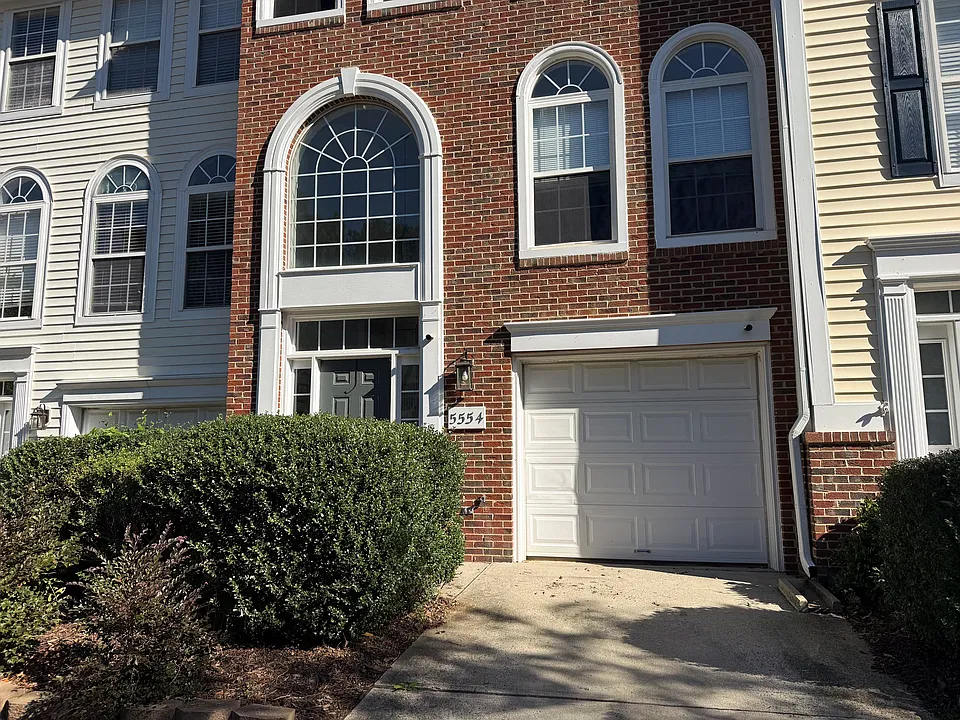 5554 Vista View Ct
