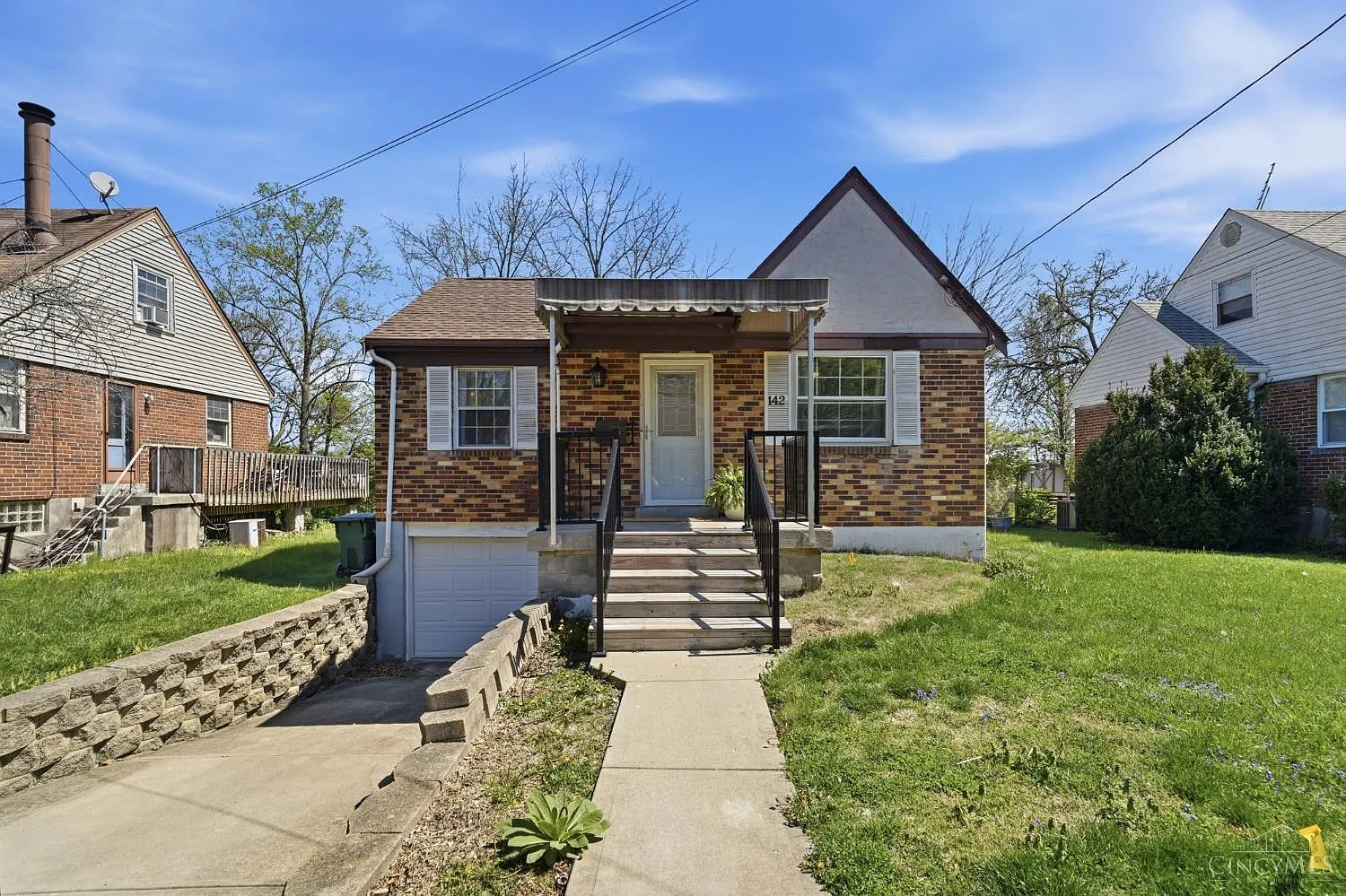 142 S Grove Ave photo 1