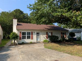 693 Trails Ln, Newport News, VA 23608