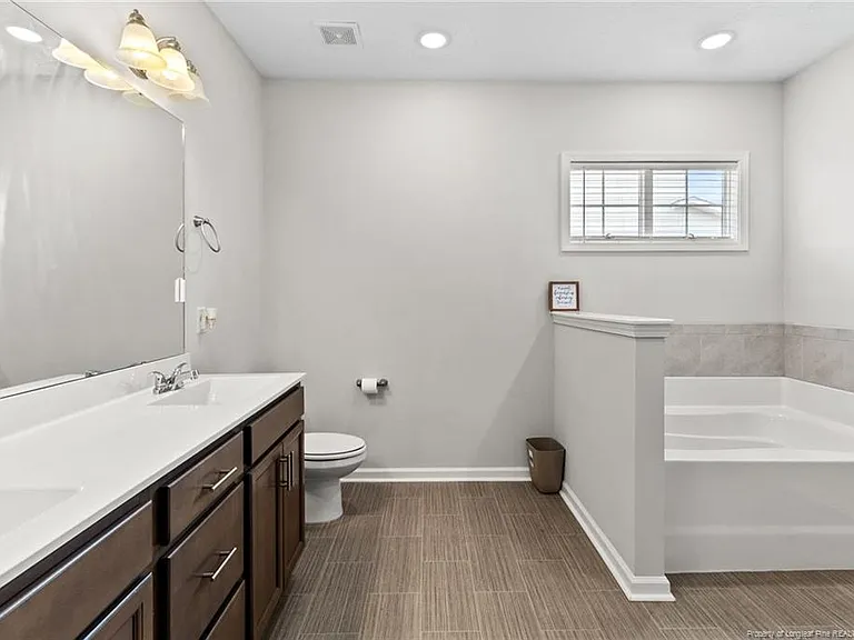 516 Loom Dr — Photo 24