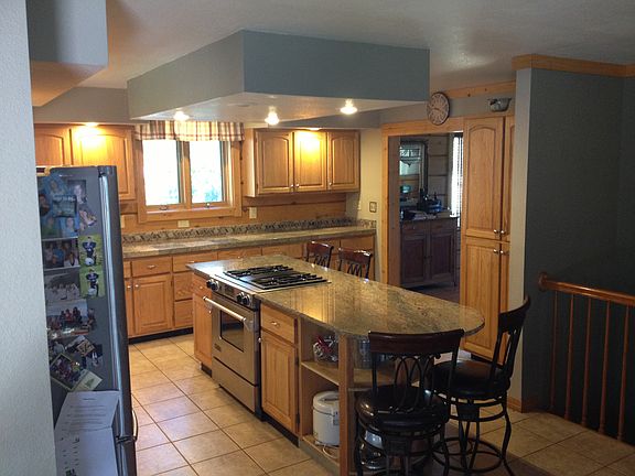 Plenty of island space