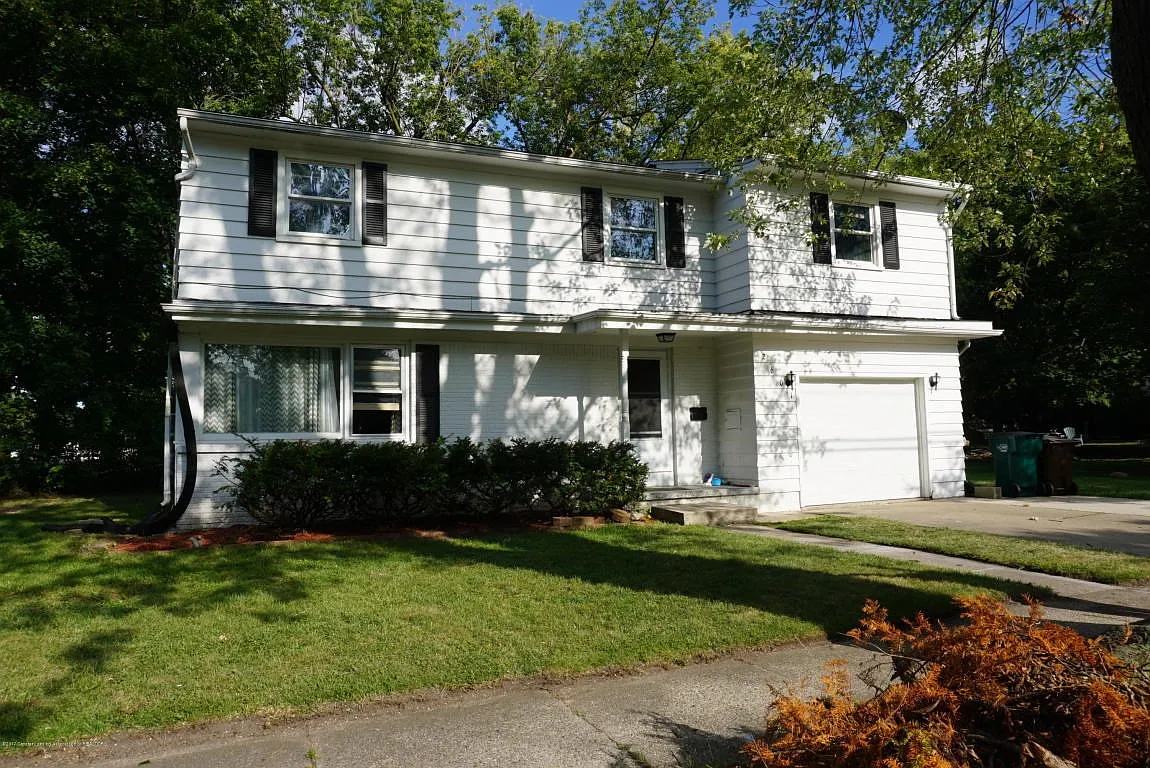 2601 Maplewood Ave photo 1