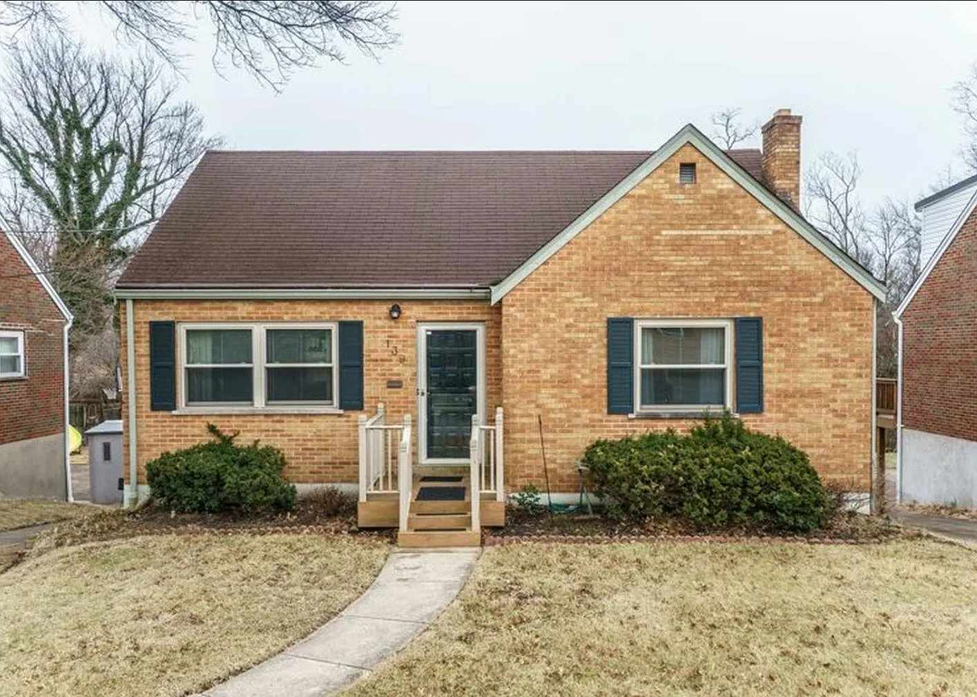 139 Holiday Ln photo 1