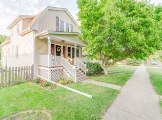 7006 W Jarvis Ave, Niles, IL 60714