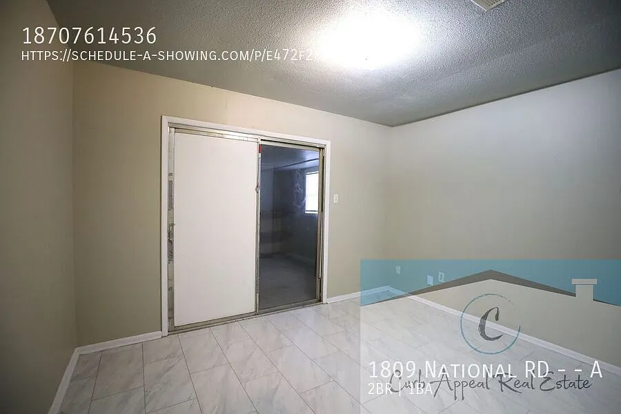Recently renovated 2 bed, 1 bath apt — Photo 2