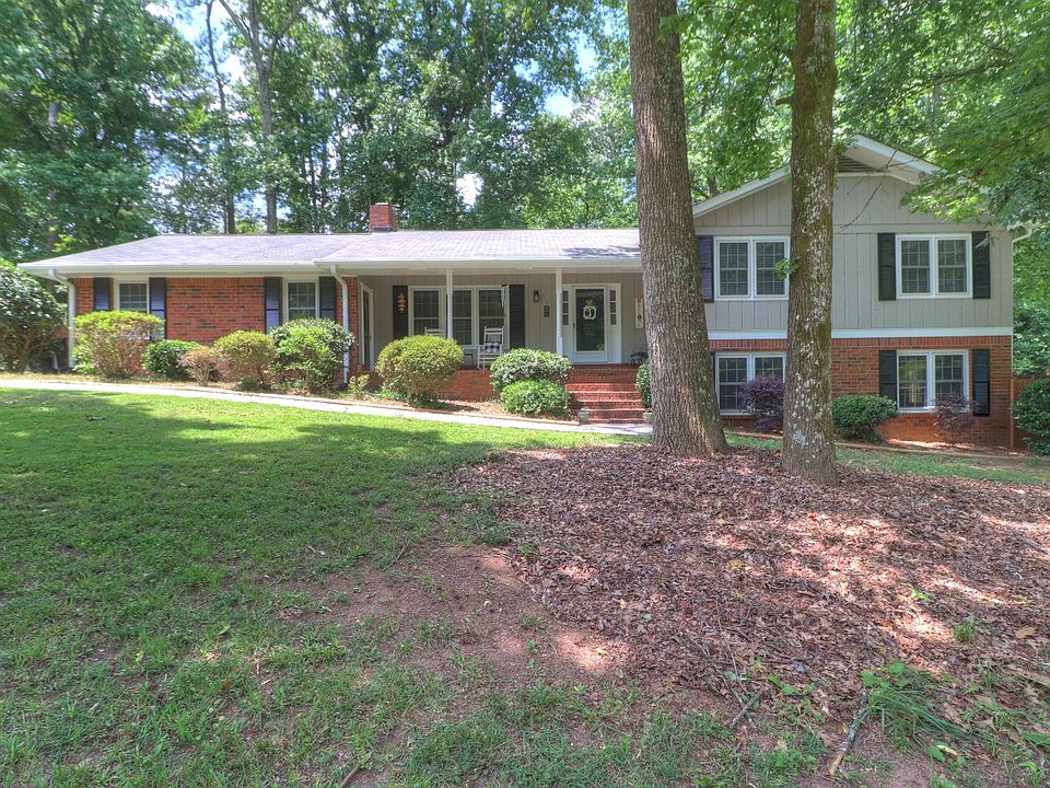 1st image of 2211 Chaparral Dr