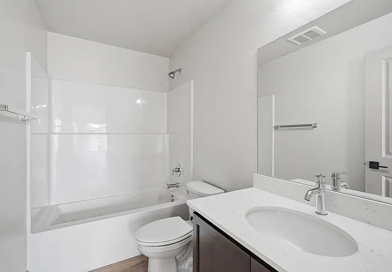 1816 N 15th St #201 — Photo 11