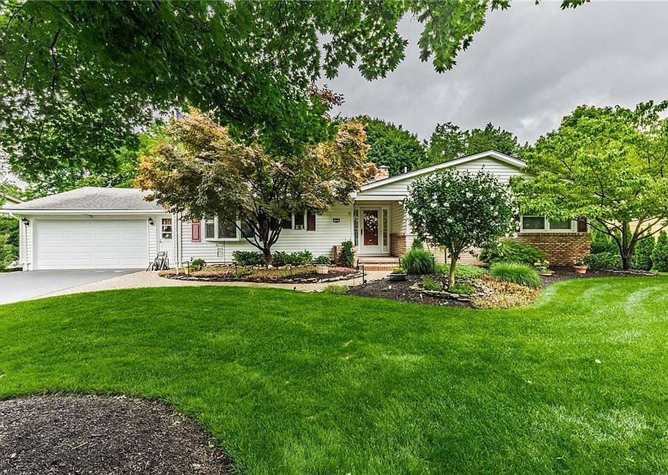 1st image of 12 Hilltop Dr