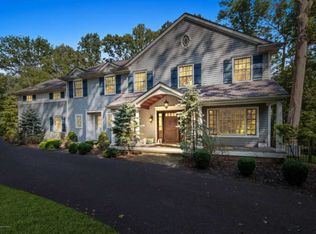 92 Tulip Ln, Colts Neck, NJ 07722