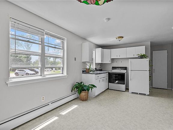 3rd image of 70 Carroll Ave Unit 1210