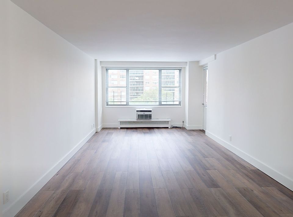 1st image of 10440 Queens Blvd APT 9U