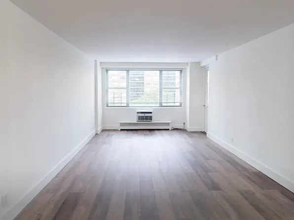 104-40 Queens Boulevard image 1 of 25