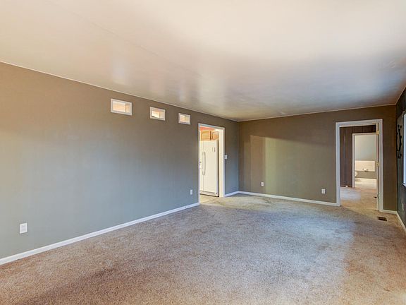 2nd image of 5717 NE Parkdale Rd